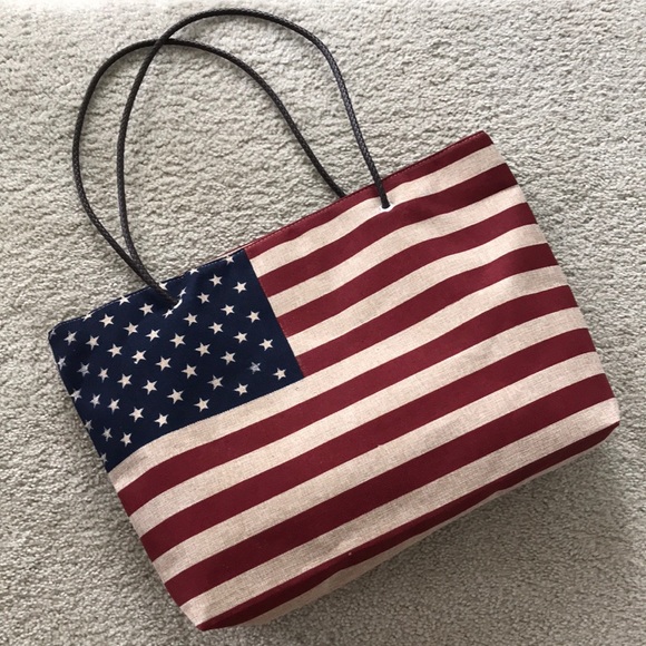 🇺🇸HOST PICK🇺🇸America Flag Beach Tote - Picture 3 of 6